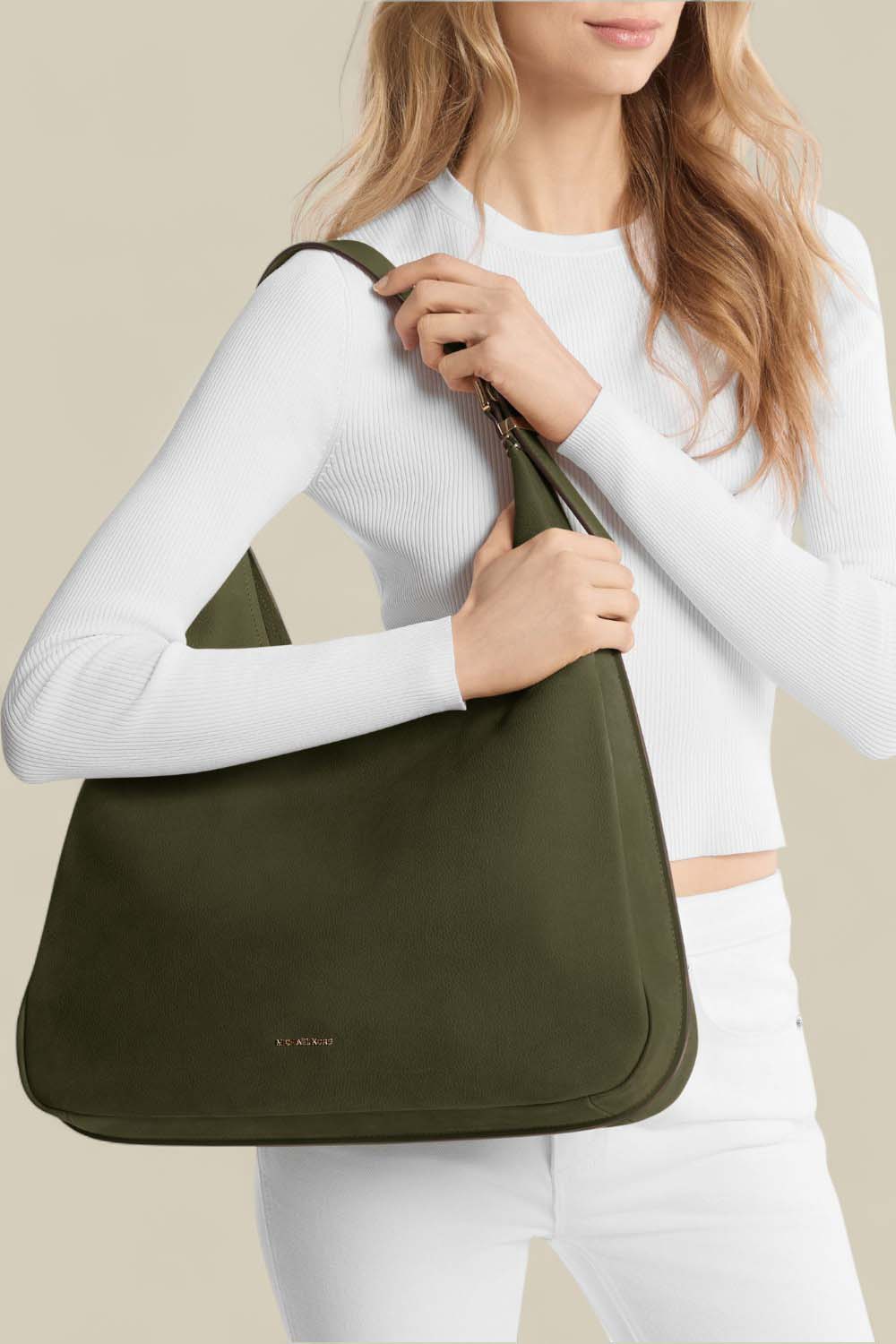 תמונת כל הלוק של תיק כתף נוליטה לארג'